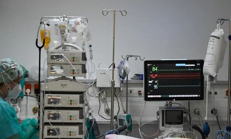 Γλυφάδα:-Ξεψύχησε-η-70χρονη-που-είχε-δεχθεί-άγρια-επίθεση-με-πέτρα-από-38χρονο