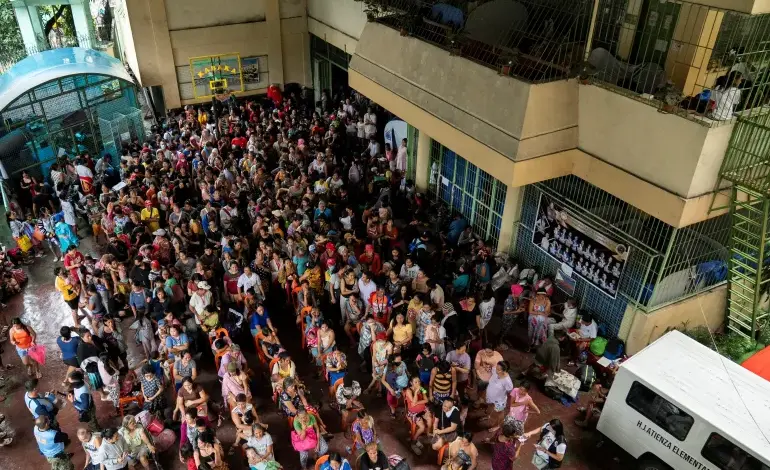 Ο-υπερτυφώνας-Φουνγκ-γουόνγκ-πλησιάζει-τις-Φιλιππίνες-–-Μαζικές-εκκενώσεις