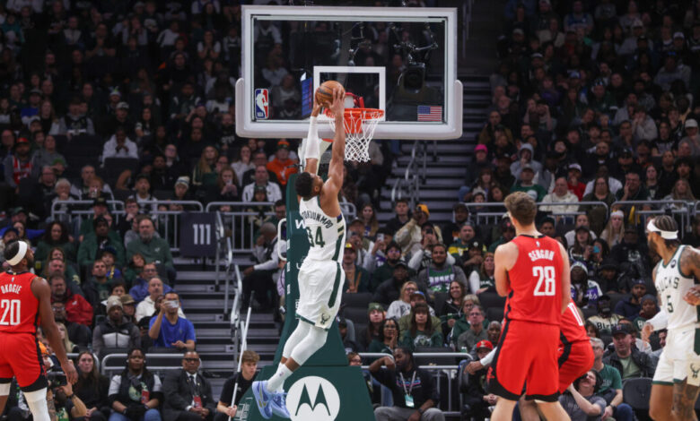 Ο-Γιάννης-Αντετοκούνμπο-χάζεψε-τον-Αλπερέν-Σενγκούν-και-γκρέμισε-την-μπασκέτα-των-Ρόκετς