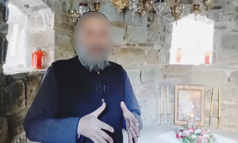 Η-δράση-του-youtuber-ιερέα-και-οι-κωδικές-ονομασίες-για-τα-ναρκωτικά:-Η-«φανουρόπιτα»,-το-«κεράκι»-και-το-«καφεδάκι»