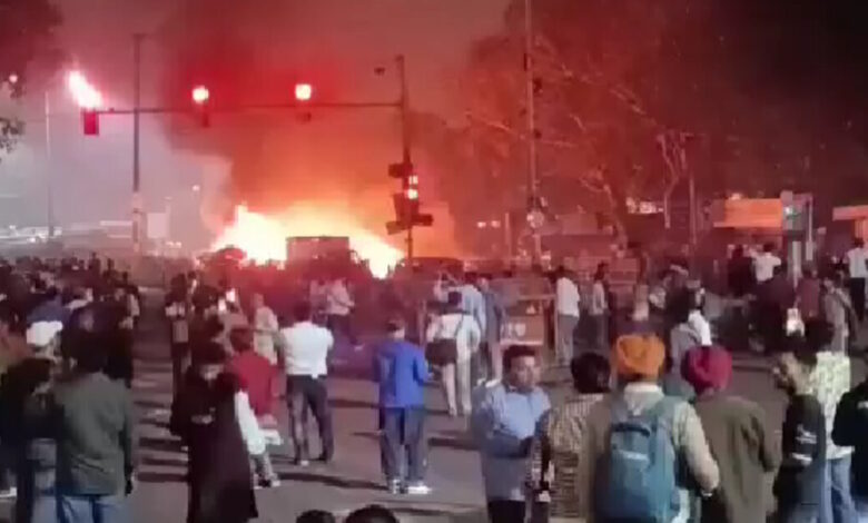 Ινδία:-Τεράστια-έκρηξη-κοντά-στο-Κόκκινο-Φρούριο-στο-Νέο-Δελχί-–-Τουλάχιστον-8-νεκροί-και-11-τραυματίες