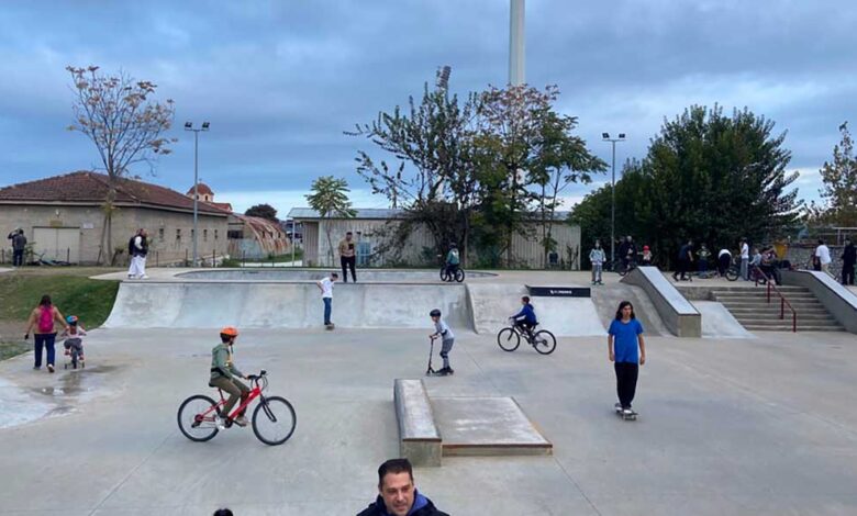 Τρίκαλα:-Εγκαινιάστηκε-το-νέο-skate-park-–-Χώρος-άθλησης-και-δημιουργίας-για-τη-νεολαία