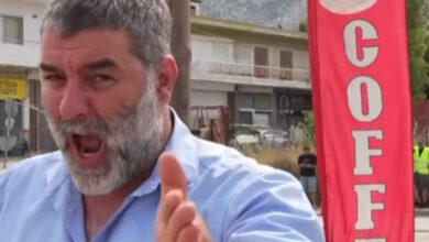 Ο-Βασίλης-Μπισμπίκης-μεταμορφώθηκε-σε-«καράτε-kid»-ενόψει-της-νέας-ταινίας-«Σπασμένη-Φλέβα»-στην-οποία-πρωταγωνιστεί