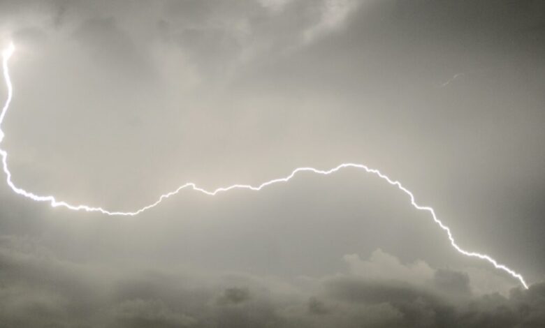 Καιρός:-58.000-κεραυνοί-έπεσαν-στην-Ελλάδα-την-ώρα-της-κακοκαιρίας-–-Πού-θα-«χτυπήσουν»-οι-καταιγίδες-τις-επόμενες-ώρες