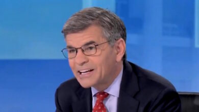 Ο-Τζορτζ-Στεφανόπουλος-«αρπάχτηκε»-on-air-με-τον-υπουργό-Οικονομικών-του-Τραμπ-για-το-shutdown-–-«Δεν-χρειαζόμαστε-μαθήματα-ιστορίας»