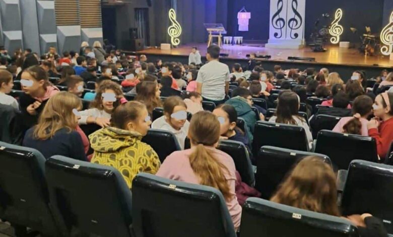 Η-Εθνική-Λυρική-Σκηνή-μαγεύει-μαθητές-στα-Τρίκαλα