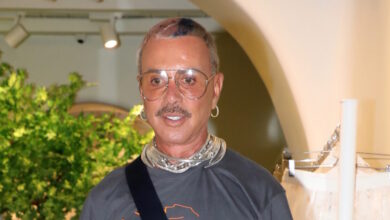 Λάκης-Γαβαλάς:-«Ο-πατέρας-μου-ήταν-μαρμαράς-–-Προτιμώ-να-με-κάψουν-αφού-δεν-είναι-εδώ-εκείνος-να-μου-βάλει-την-ταφόπλακα»