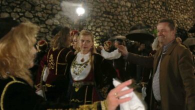 Ο-Γιώργος-Τσιάκαλος-κοντά-στους-πολίτες-και-τις-παραδόσεις-των-Τρικάλων