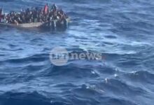 Γαύδος:-Βίντεο-λίγο-πριν-ανατραπεί-η-λέμβος-με-τους-μετανάστες-–-Φώναζαν-μέσα-στη-θάλασσα