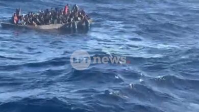 Γαύδος:-Βίντεο-λίγο-πριν-ανατραπεί-η-λέμβος-με-τους-μετανάστες-–-Φώναζαν-μέσα-στη-θάλασσα