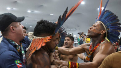 Βραζιλία:-Χάος-στη-Διάσκεψη-cop30-–-Διαδηλωτές-εισέβαλαν-με-κοντάρια-και-συγκρούστηκαν-με-αστυνομικούς