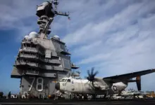 Κατάπλους-αμερικανικού-αεροπλανοφόρου-στα-ανοικτά-της-Λατινικής-Αμερικής