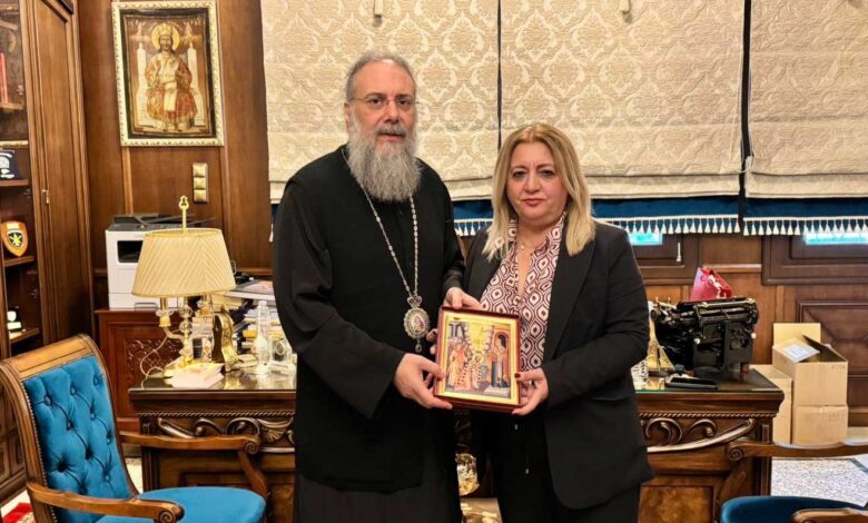 Ευχές-Χρύσας-Ντιντή-στον-Μητροπολίτη-Τρίκκης-για-την-ονομαστική-του-εορτή