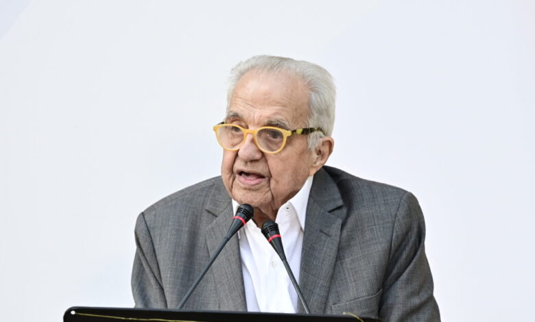 Πέθανε-ο-Αλέκος-Φλαμπουράρης-σε-ηλικία-87-ετών