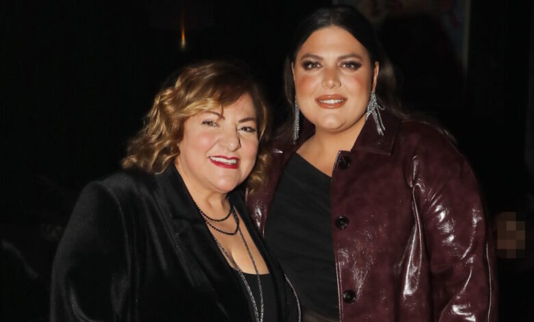 Η-Βίκυ-Σταυροπούλου-ευχήθηκε-για-τα-γενέθλια-της-Δανάης-Μπάρκα:-«Είσαι-το-ομορφότερο-τραγούδι-της-ζωής-μου»