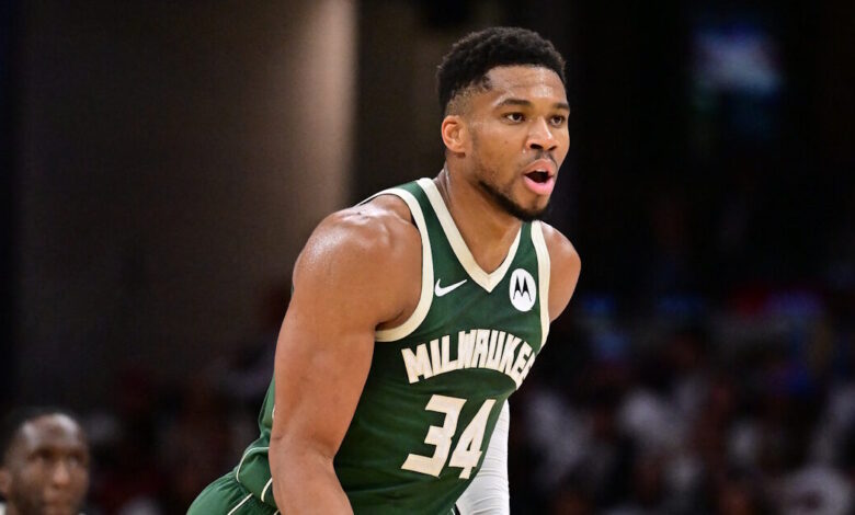 Γιάννης-Αντετοκούνμπο:-Ελαφριά-θλάση-ο-«greek-freak»-και-λήξη-συναγερμού-στους-Μιλγουόκι-Μπακς