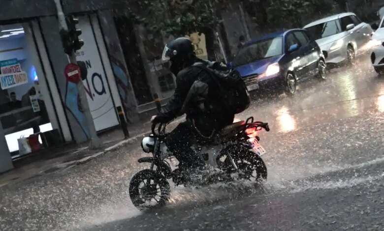 Καιρός-σήμερα:-Ισχυρά-φαινόμενα-σε-Ιόνιο,-Ήπειρο-και-Αιτωλοακαρνανία-–-Μικρή-πτώση-της-θερμοκρασίας