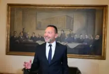 Στουρνάρας:-«Φρένο»-στην-περαιτέρω-μείωση-των-επιτοκίων-–-Το-επιτόκιο-είναι-στο-2%,-μια-σημαντική-χαλάρωση-των-όρων-χρηματοδότησης