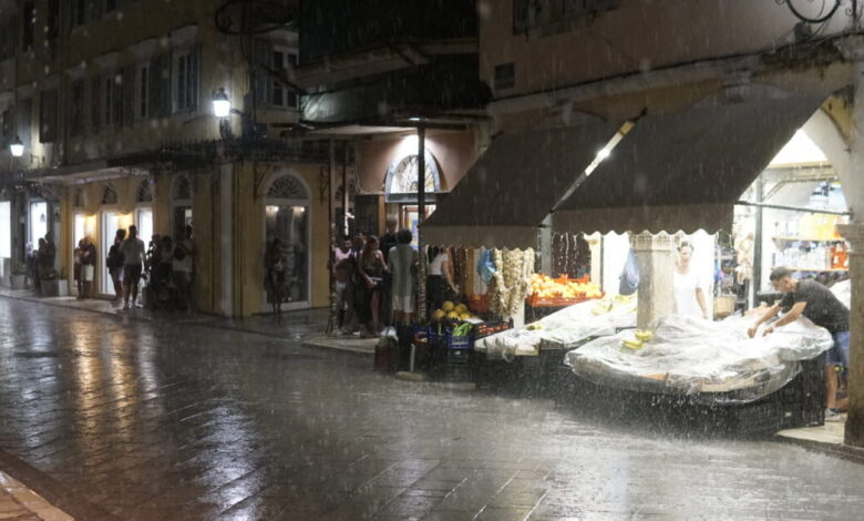 Καιρός:-Εμμονικές-και-επικίνδυνες-καταιγίδες-στα-βορειοδυτικά,-χειμώνας-από-την-Κυριακή