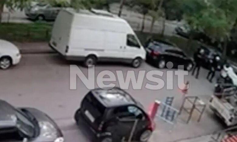 Νέος-Κόσμος:-Η-στιγμή-που-ο-29χρονος-σκοτώνει-στο-ξύλο-τον-58χρονο-–-Βίντεο-ντοκουμέντο