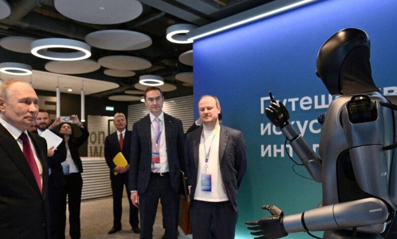 Ρομπότ-χόρεψε-για-τα-μάτια-του-Πούτιν-–-«Είμαι-φυσική-ενσάρκωση-της-τεχνολογίας»-είπε-στον-Ρώσο-Πρόεδρο