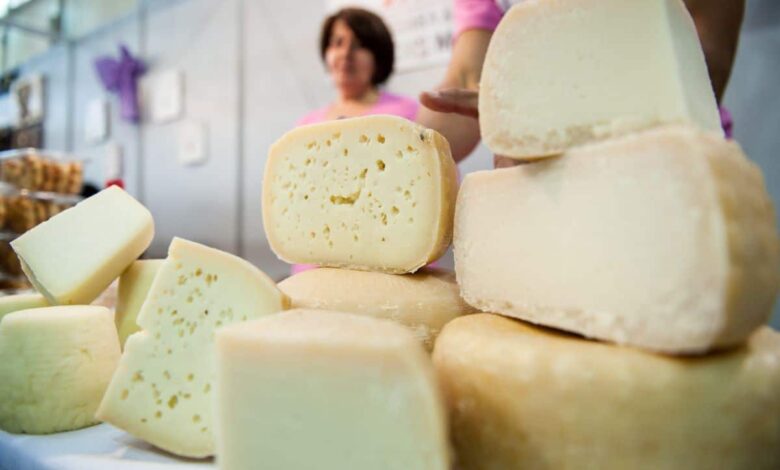 Απλησίαστα-τα-ελληνικά-τυριά-–-Ανατιμήσεις-έως-και-120%