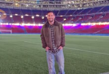 Ο-Λιονέλ-Μέσι-δάκρυσε-κατά-την-παραλαβή-του-βραβείου-για-τον-πιο-αγαπητό-παίκτη-στην-ιστορία-της-Μπαρτσελόνα