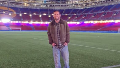 Ο-Λιονέλ-Μέσι-δάκρυσε-κατά-την-παραλαβή-του-βραβείου-για-τον-πιο-αγαπητό-παίκτη-στην-ιστορία-της-Μπαρτσελόνα