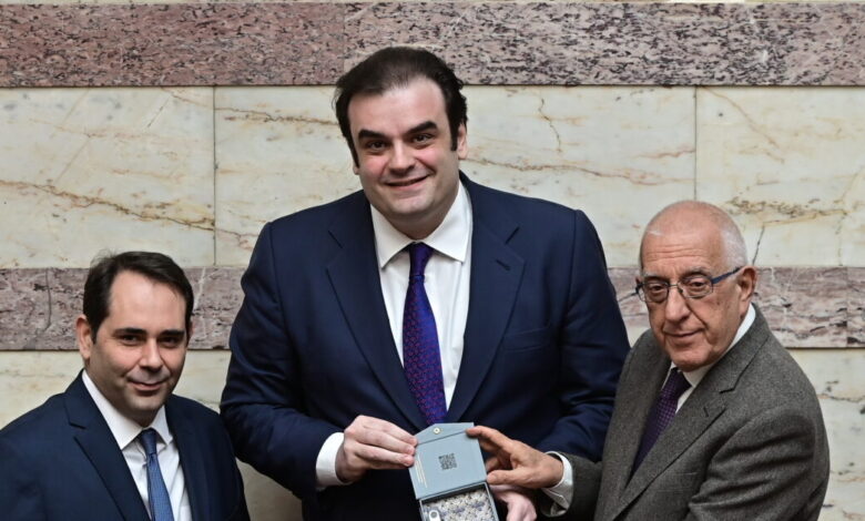 Δείτε-live-την-παρουσίαση-του-προϋπολογισμού-του-2026