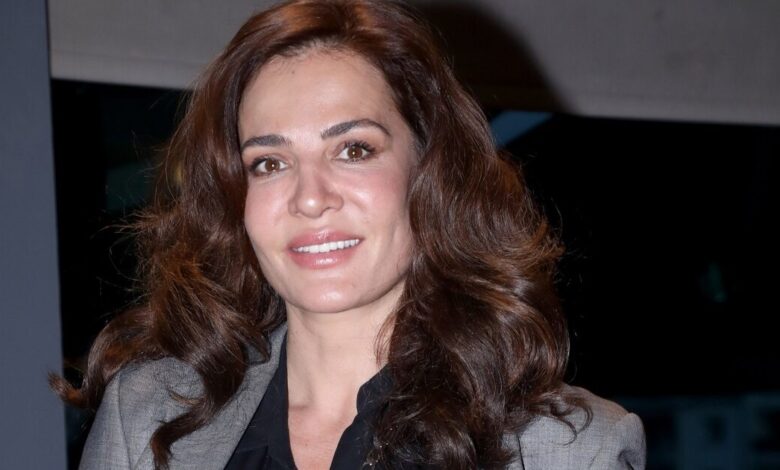 Η-Δήμητρα-Ματσούκα-στα-δικαστήρια-Ευελπίδων-μετά-τη-σύλληψη-για-παραβάσεις-του-ΚΟΚ