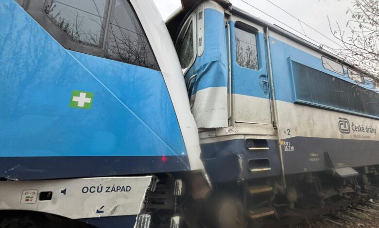 Δεκάδες-τραυματίες-από-σύγκρουση-δύο-τρένων-στην-Τσεχία