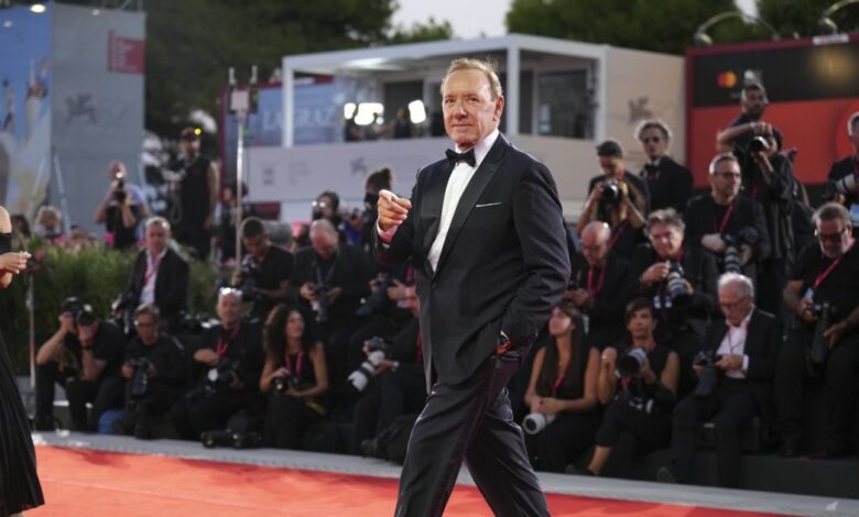 Ο-Κέβιν-Σπέισι,-επτά-χρόνια-μετά-το-σκάνδαλο,-δηλώνει-άστεγος:-«Δεν-έχω-σπίτι,-μένω-σε-ξενοδοχεία»