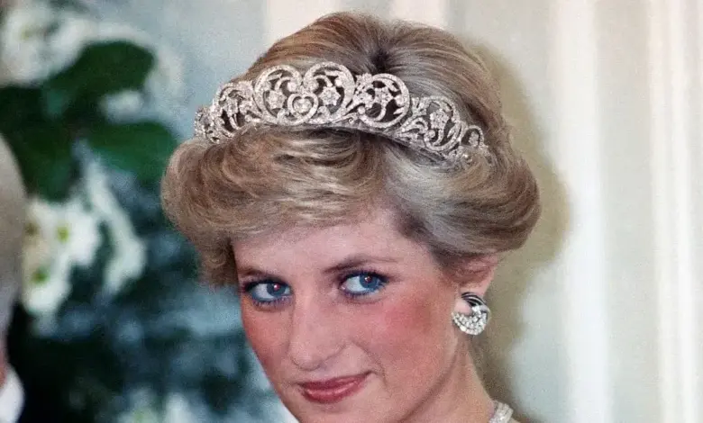 Νέοι-μπελάδες-για-το-bbc:-Κατηγορίες-για-«συγκάλυψη»-στη-συνέντευξη-της-πριγκίπισσας-Νταϊάνα