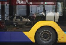 Η-στιγμή-που-αστικό-λεωφορείο-άρχισε-να-βγάζει-καπνούς-–-Οι-επιβάτες-βγήκαν-έξω-πανικόβλητοι