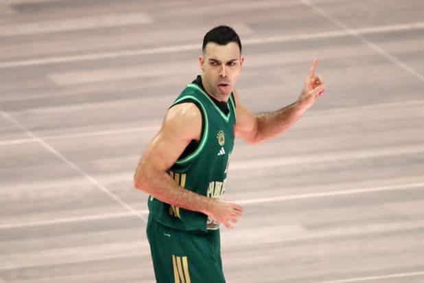 Παναθηναϊκός-Ντουμπάι-103-82:-Την-«κατάπιε»-με-εξαιρετικό-Σλούκα