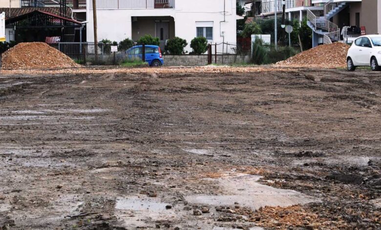 Νέος-χώρος-στάθμευσης-για-τον-Μύλο-των-Ξωτικών-–-Επιθεώρηση-από-τον-Δήμαρχο-Τρικκαίων