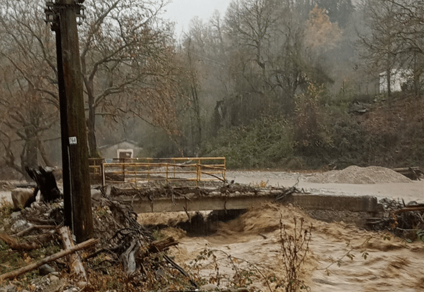 ΠΕ.-Τρικάλων:-Προσωρινή-διακοπή-κυκλοφορίας-σε-τμήματα-του-οδικού-δικτύου-λόγω-κακοκαιρίας