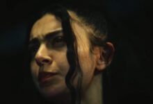 Κυκλοφόρησε-το-πρώτο-τρέιλερ-της-ταινίας-«the-moment»-με-την-τραγουδίστρια-charli-xcx