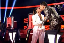 Το-φιλί-Παπαρίζου-–-Μαζωνάκη-στο-«the-voice»-και-το-σχόλιο-του-Μάστορα:-«Απλά-ήθελαν-να-φασωθούν»