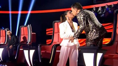 Το-φιλί-Παπαρίζου-–-Μαζωνάκη-στο-«the-voice»-και-το-σχόλιο-του-Μάστορα:-«Απλά-ήθελαν-να-φασωθούν»
