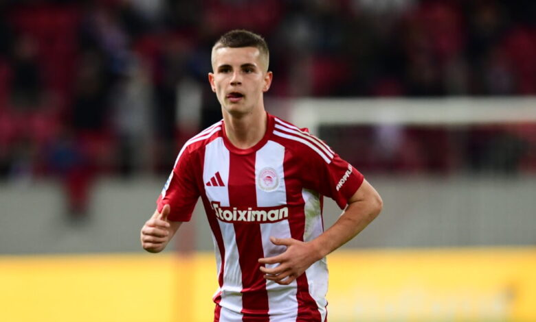 Χρήστος-Μουζακίτης:-Πόρτο-και-Μπενφίκα-ετοιμάζουν-προτάσεις-για-την-απόκτησή-του-από-τον-Ολυμπιακό