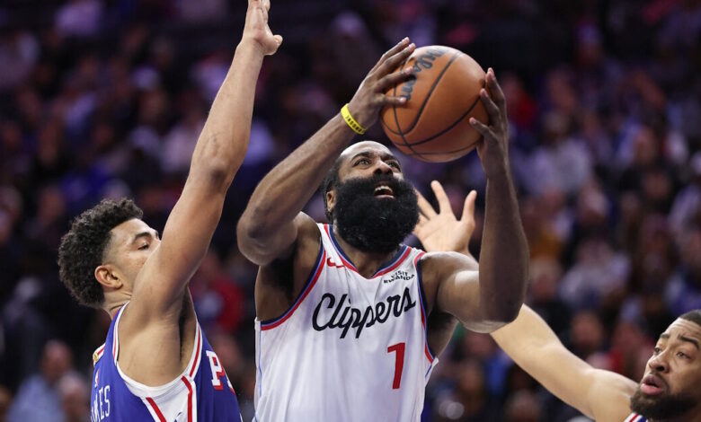 nba:-Απίστευτος-Τζέιμς-Χάρντεν-με-55-πόντους-και-10-τρίποντα-στη-νίκη-των-Κλίπερς-επί-των-Χόρνετς