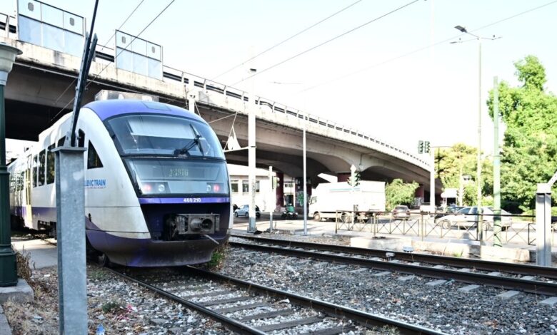 Ακινητοποιήθηκε-αμαξοστοιχία-του-προαστιακού-στον-Ασπρόπυργο-–-Ταλαιπωρία-για-300-επιβάτες