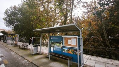 Τρίκαλα:-Από-απλές-στάσεις λεωφορείων,-καλαίσθητες-πληροφοριακές-πινακίδες