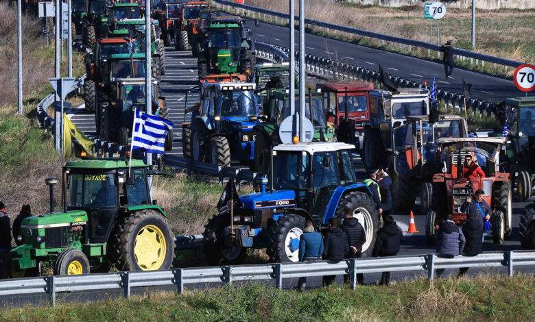 Μπλόκα-από-30-Νοεμβρίου-σε-όλη-την-επικράτεια-–-Οι-αγρότες-στους-δρόμους