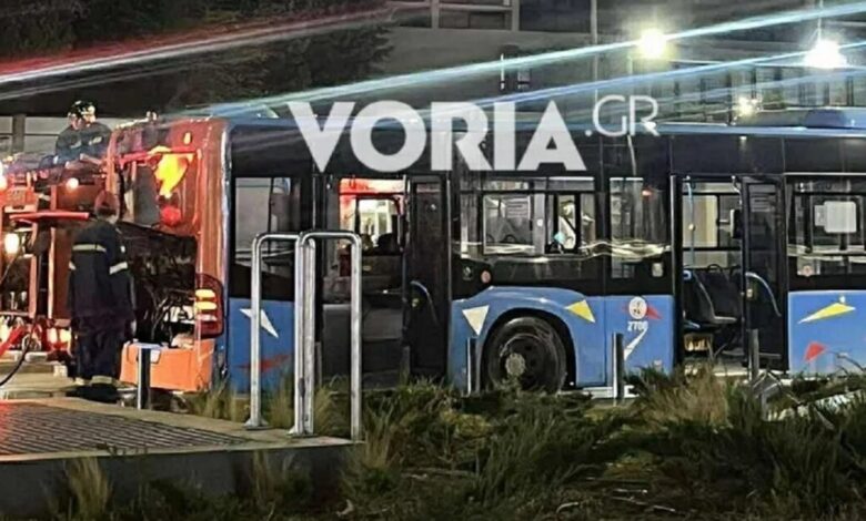 Θεσσαλονίκη:-Φωτιά-σε-λεωφορείο-του-ΟΑΣΘ-στο-κέντρο-της-πόλης