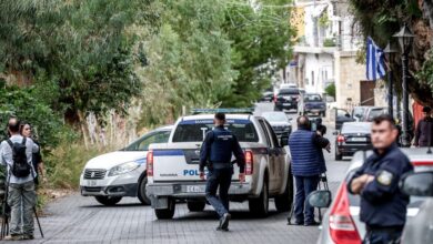 Βορίζια:-«Εκρηκτικό»-τετ-α-τετ-Καργάκηδων-και-Φραγκιαδάκηδων-στο-νεκροταφείο-του-χωριού