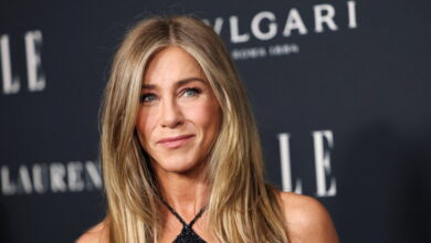 Τζένιφερ-Άνιστον:-Φουντώνουν-οι-φήμες-για-αρραβώνα-της-ηθοποιού-με-τον-σύντροφό-της,-Τζιμ-Κέρτις