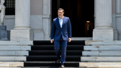 Ιθάκη:-Ο-Αλέξης-Τσίπρας-βγάζει-στη-σέντρα-Βαρουφάκη,-Λαφαζάνη,-Πολάκη-και-Παππά-–-Το-άγνωστο-«όχι»-της-Αχτσιόγλου