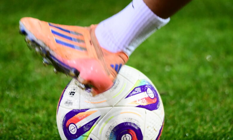 Ηράκλειο:-oπαδός-εισέβαλε-στο-γήπεδο-και-χτύπησε-τερματοφύλακα-–-Έκανε-ράμματα-στο-Βενιζέλειο